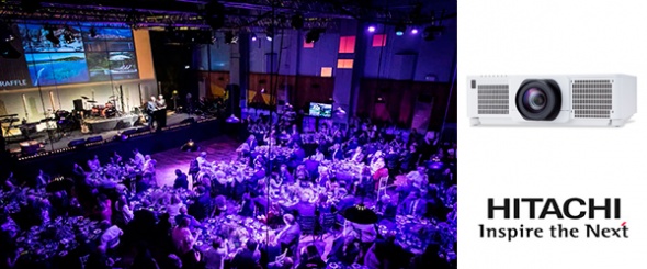 Hitachi гордится своим участием в мультимедийном благотворительном вечере онкологического общества