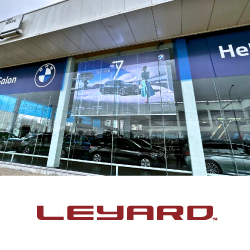 Современный стиль BMW Le Couter с прозрачным LED-экраном Leyard Tfree