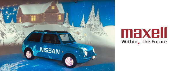 Профессиональные инсталляционные проекторы Maxell создали видеомэппинг на ретроавтомобиль Nissan Pao по имени Пабло 