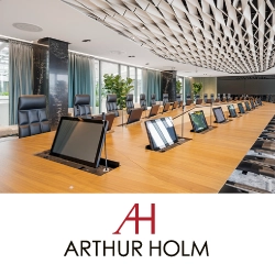 Arthur Holm объединил дизайн с инновациями в OTP Bank, анонс