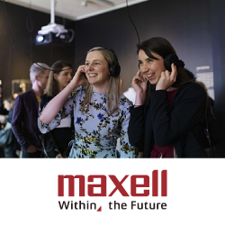 Исторический Музей Брисбена совместно с компанией Maxell организовали аудиовизуальную выставку High Rotation, посвященную развитию местной музыки