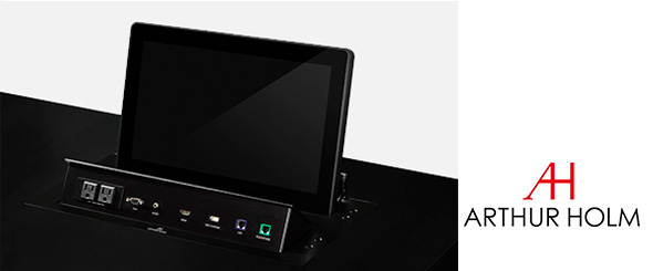 Встраиваемый монитор Arthur Holm с выдвижной панелью разъемов: все под рукой 