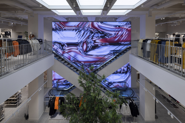 Крупнейший в Европе LED-экран от Leyard в флагманском магазине H&M в Лондоне, фото-02