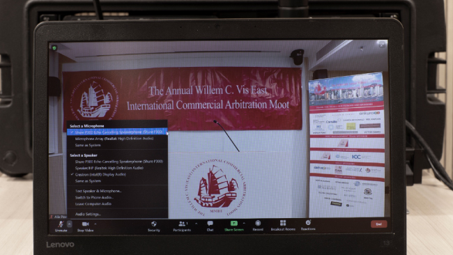 vks-from-Shure-Huddly-Zoom -pryamaya-translyacia-meropriatia-news-650-7.jpg