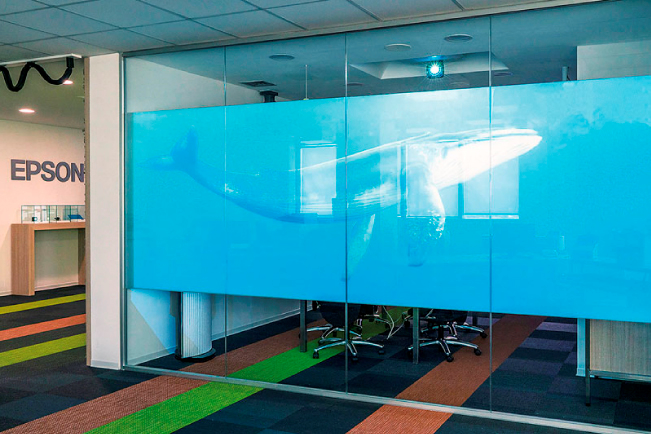Акустическими системами K-Array оборудован Демонстрационный центр Epson в Милане.