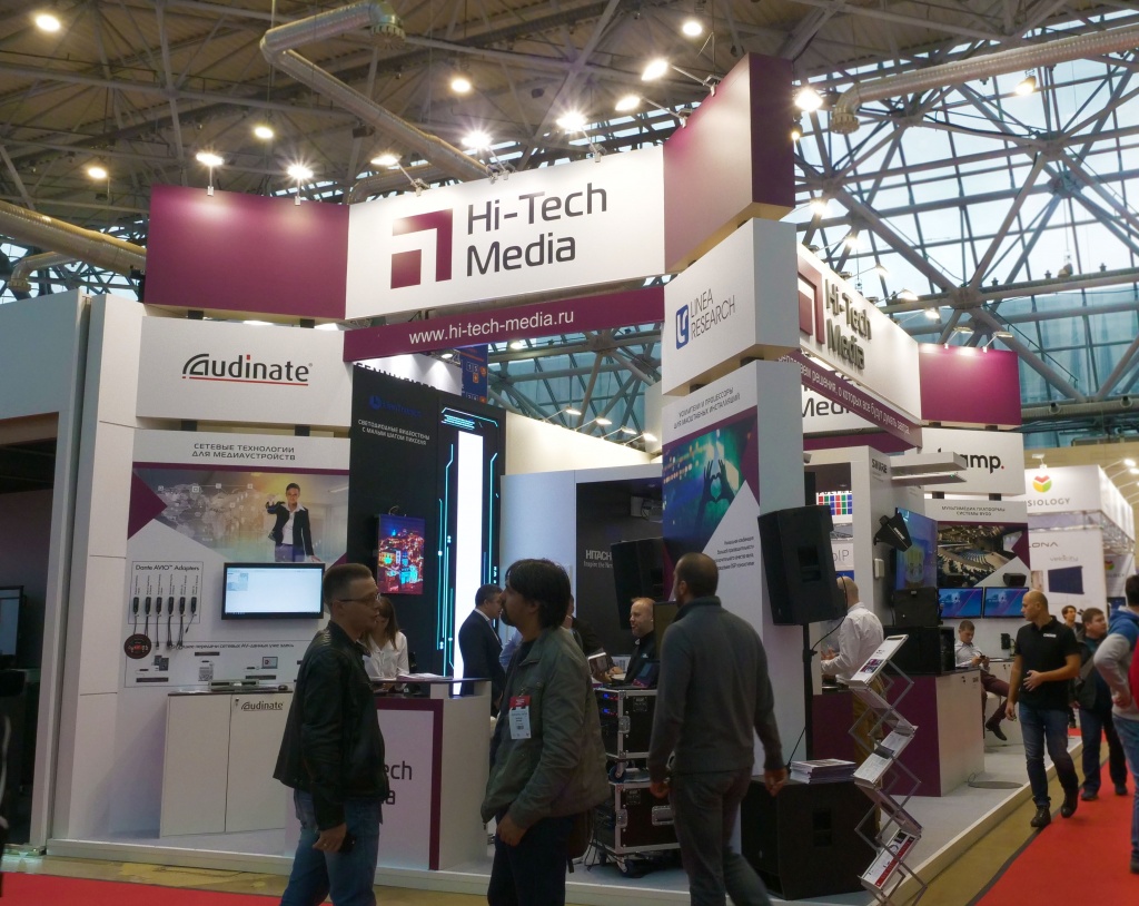 Мир светодиодов был представлен LianTronics, с передовыми светодиодными видеостенами