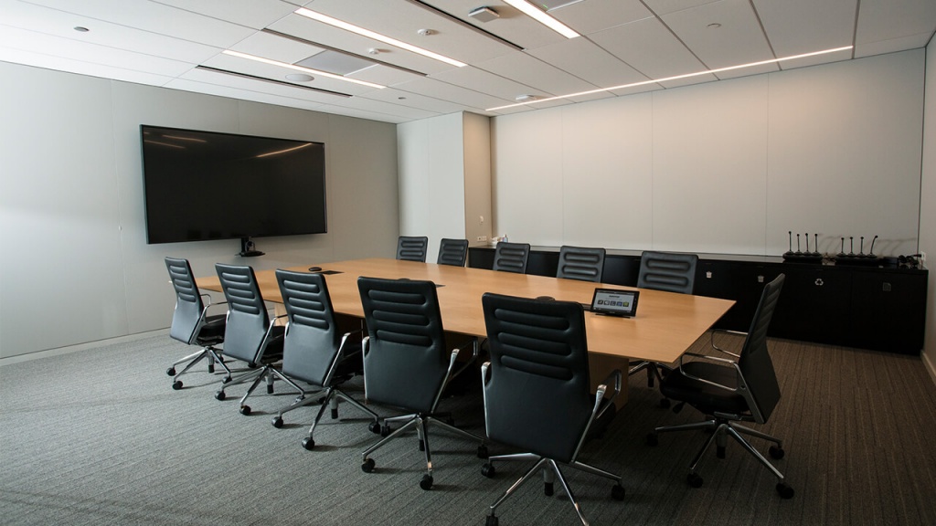 Главный на сцене: Центр Обслуживания Клиентов Shure