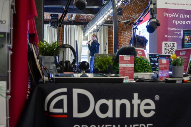 цифровые кардиоидные микрофоны MV7-S и MV5C-USB