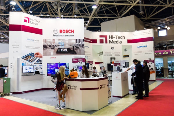 Фотография с выставки ISR-2014