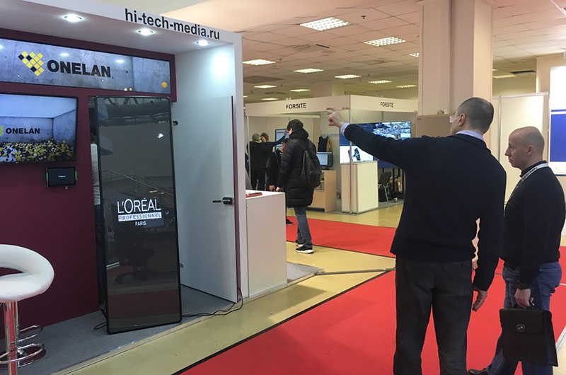 Актуальные решения для Digital Signage мы реализовали на Ultra Stretch ЖК панели LG и цифровом постере Unilumin UNI-POSTER 2.5, отображающими programmatic контент с серверов, предоставленных компанией OneLan.
