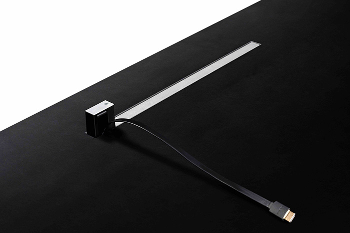 DB2Share с выдвижным кабелем HDMI