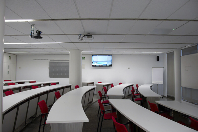 Апгрейд «Лучшего университета» Испании c применением экосистемы Microflex 