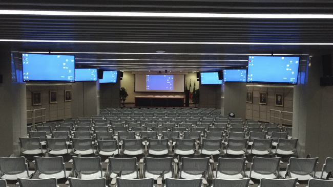 AV-распределение и унифицированные коммуникации для лекционного зала на решении ATEN