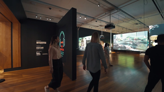 Maxell, Музей Брисбена, выставка