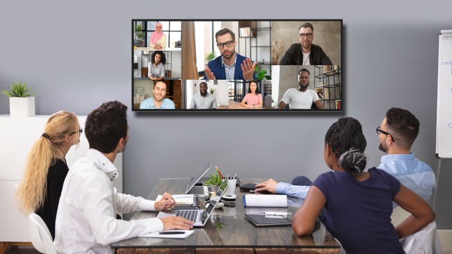 Jupiter PANA81T — на 33% больше поверхности экрана для совместной работы