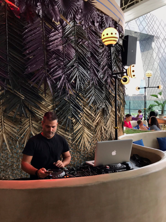 Акустические системы K-Array установлены в испанском ресторане Migas-Mercado