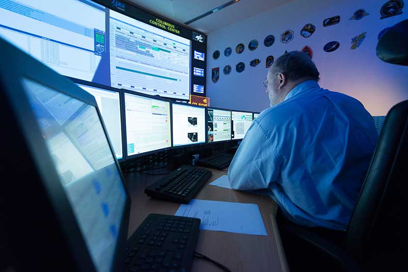 Лазерному проектору E-Vision компании Digital Projection не оказалось равных в Центре управления полетами МКС