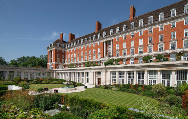 Экосистема Shure обеспечила безопасность встреч в домах для людей пожилого возраста