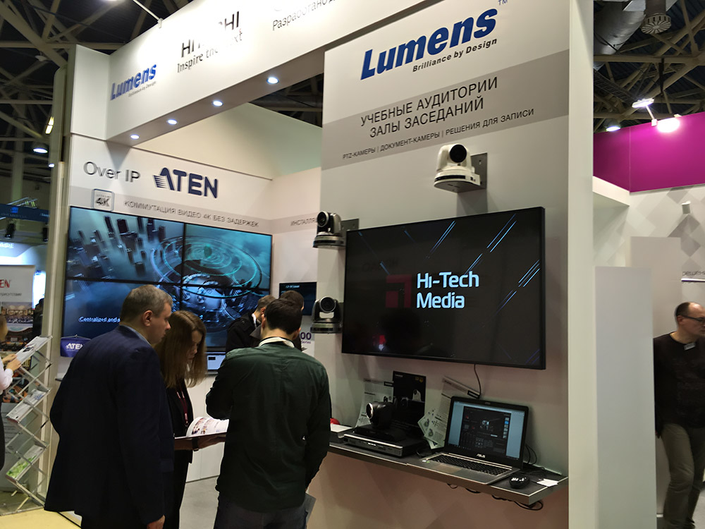 Новые поворотные камеры для конференций Lumens