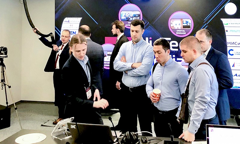 На презентации бренд-менеджеры «Хай-Тек Медиа» дали рекомендации по применению систем в зависимости от задач