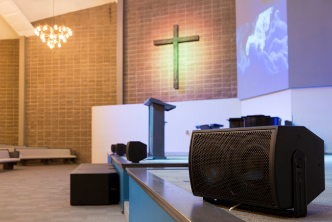 Усилители Linea Research установлены в Часовни Калвари, г.Тастине, штат Калифорния