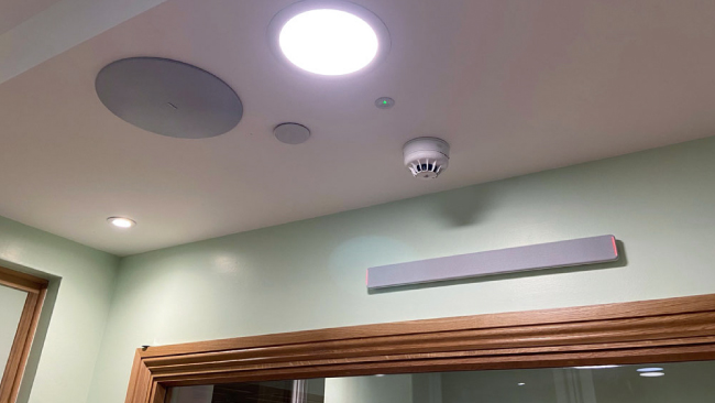 Экосистема Shure обеспечила безопасность встреч в домах для людей пожилого возраста