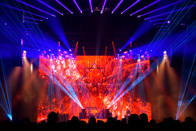 5.	Спецэффекты на живых концертах группы Tool в туре – тоже TiMax. 