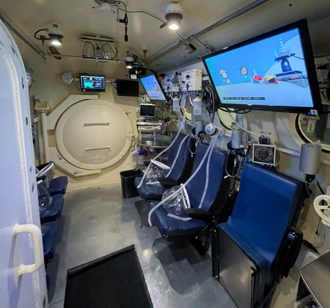 Система AV over IP на оборудовании WyreStorm для центра здравоохранения 