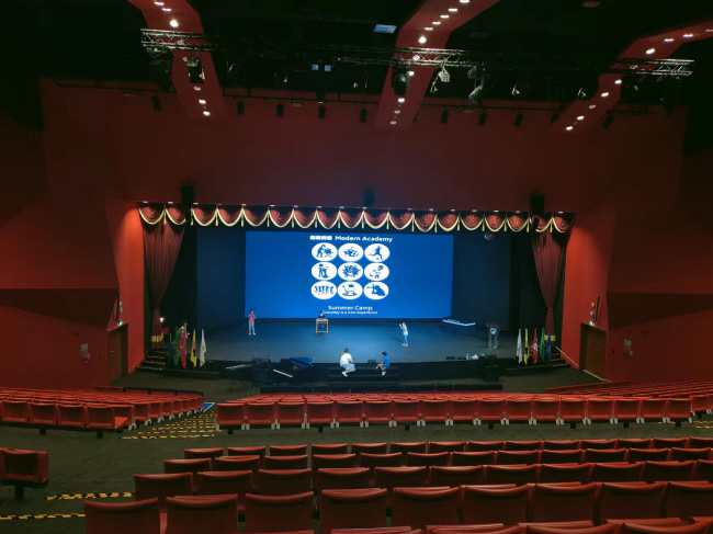 Светодиодные дисплеи Hikvision в Дубае создали «вау-эффект» в актовом зале , фото_1