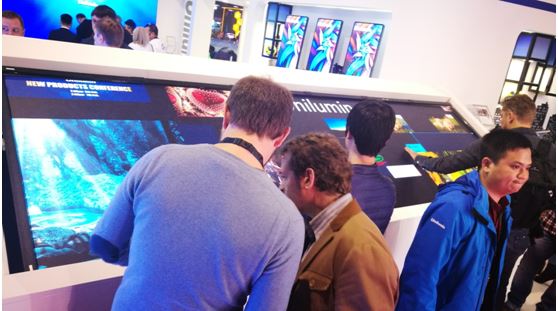 Upanel первый светодиодный интерактивный кабинет формата 16:9