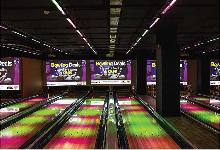 Британский боулинг Superbowl стал для проекторов Hitachi отличной возможностью продемонстрировать их яркие и живые изображения
