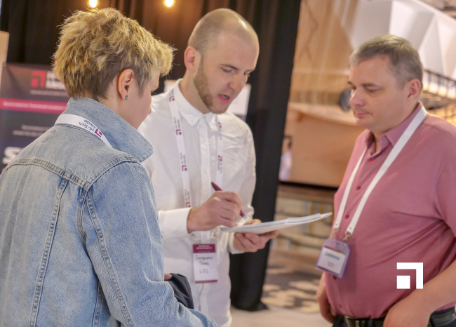 Владимир Абрамов - представитель Lumens на конференции Хай-Тек Медиа