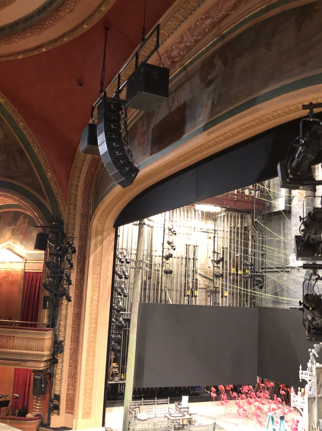 Out Board TiMax, Бродвей, звуковое оборудование