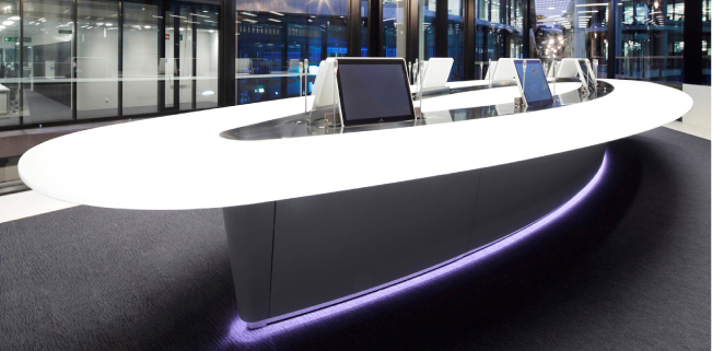 Выдвижные мониторы ArthurHolm - DynamicX2 установлены в конференц-зале международной банковской группы BBVA в Мадриде.