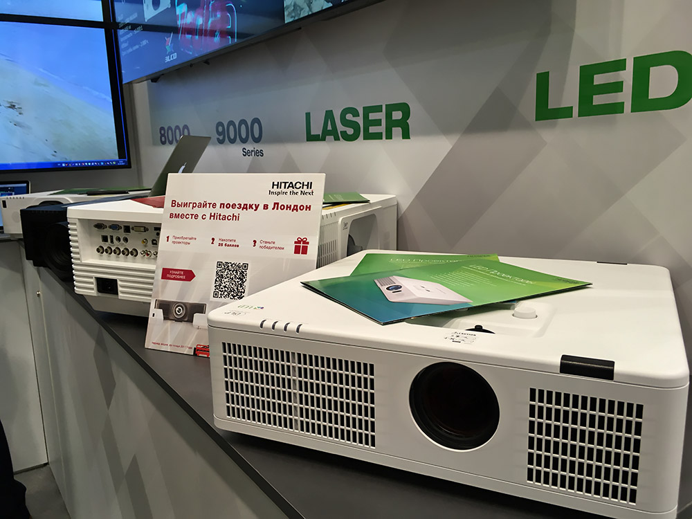Большой выбор инсталляционных проекторов Hitachi