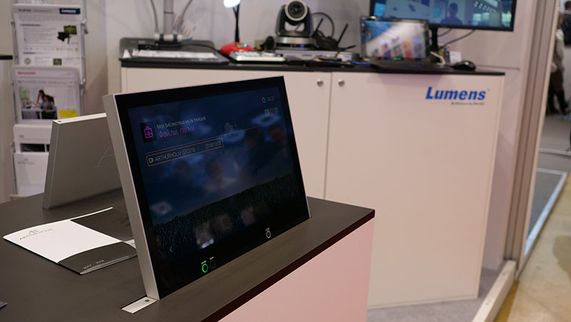 дисплей AH17DB2Share с новым сенсорным управлением Dynamic touch control, AH10DB2 c сенсором TS10DB2 и реверс AH18D3 R16GA TS REVERSE дисплеи