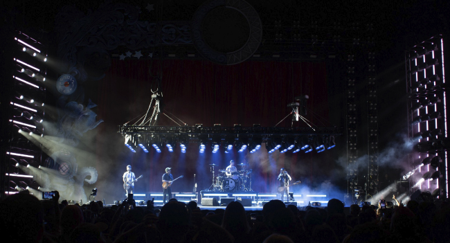 Секреты светового шоу FALL OUT BOY с ELATION, фото-1