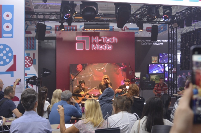 На стенде Hi-Tech Media,участника выставки Light+Audio Tec-2024, фото-14